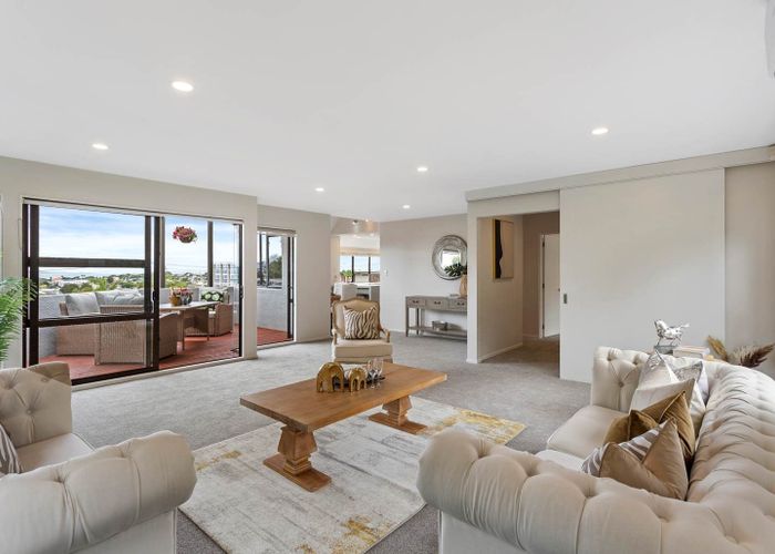  at 2/4 Prospect Terrace, Milford, Auckland