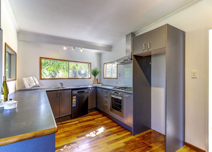  at 15 Naylor Street, Hamilton East, Hamilton
