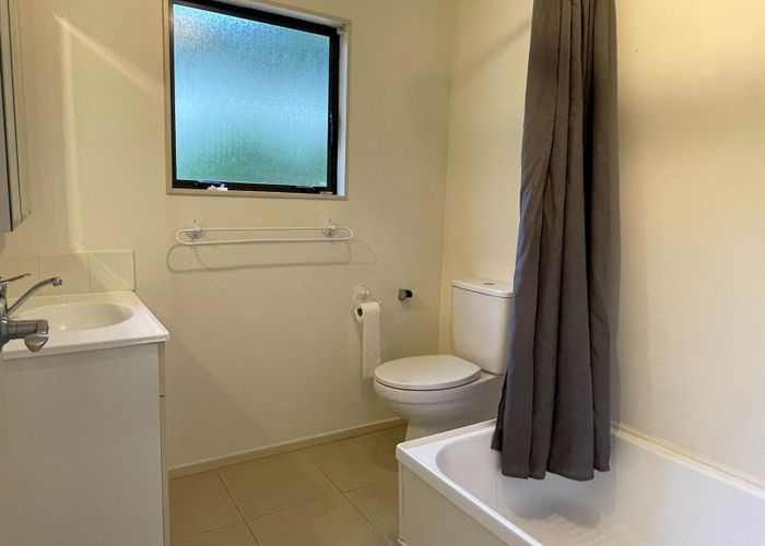  at 899A East Coast Road, Northcross, North Shore City, Auckland