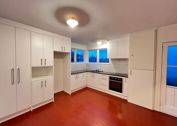  at 31 Riverpark Crescent, Henderson, Waitakere City, Auckland