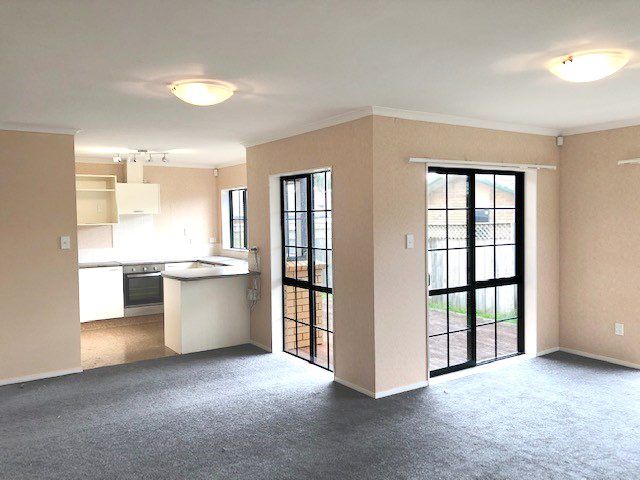  at 8 Cottesmore Place, Huntington Park, Manukau City, Auckland
