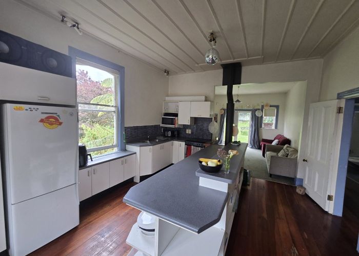  at 19 Devon Street, Aro Valley, Wellington