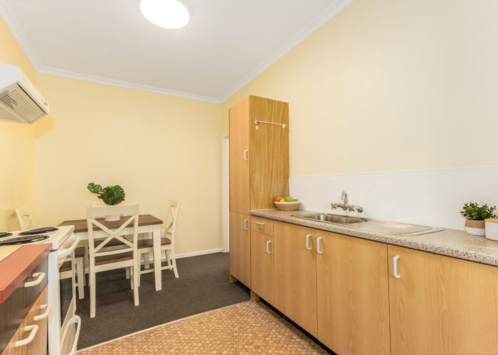  at 2/22 Ludlam Crescent, Woburn, Lower Hutt