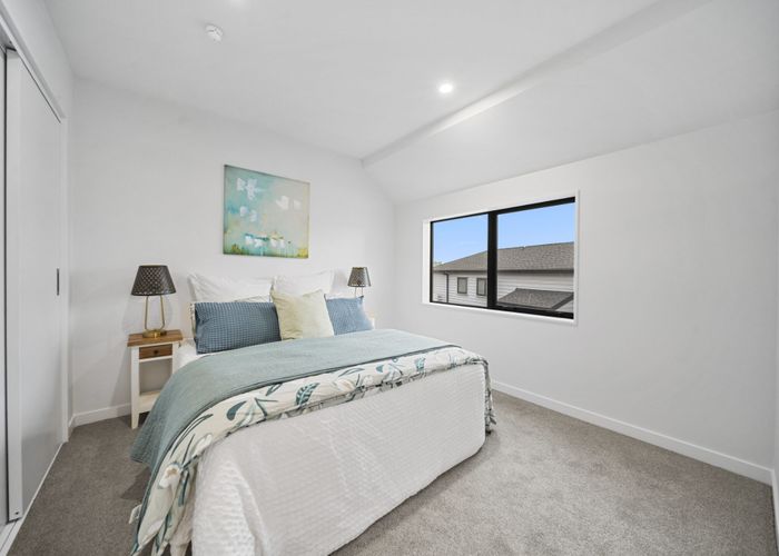  at 52 Greenmeadows Avenue, Manurewa East, Manukau City, Auckland