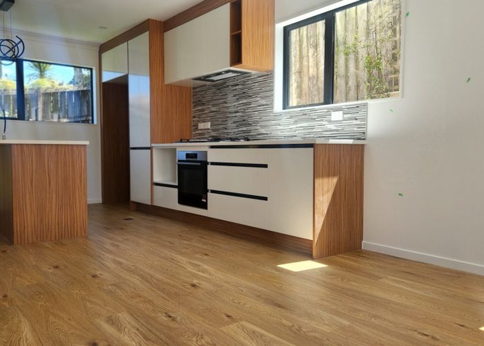  at 90A West Harbour Drive, West Harbour, Waitakere City, Auckland