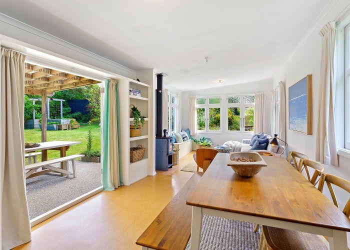  at 42 Field Way, Waikanae Beach, Kapiti Coast, Wellington