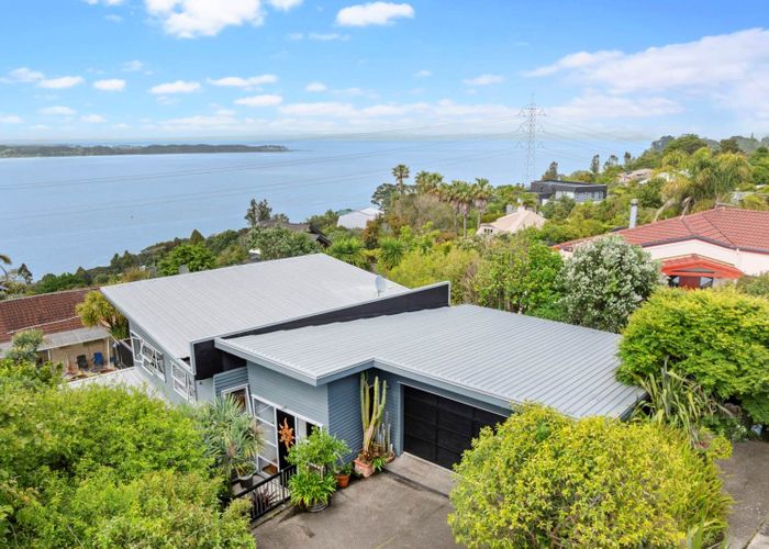  at 2/334 Hillsborough Road, Mount Roskill, Auckland