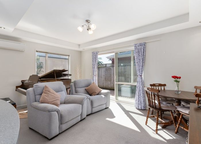  at 2/280 Halswell Road, Halswell, Christchurch City, Canterbury