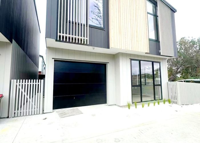  at Baringa Place, Botany Downs, Manukau City, Auckland