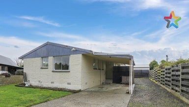  at 34 Avon Place, Clifton, Invercargill
