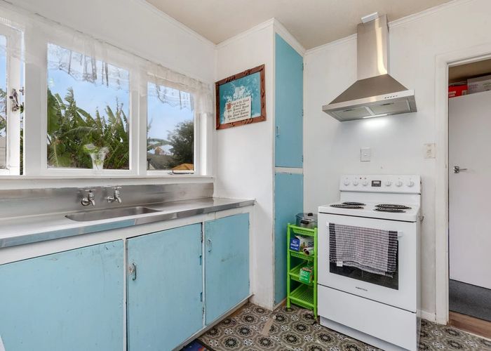  at 16 Fleming Street, Mangere East, Manukau City, Auckland