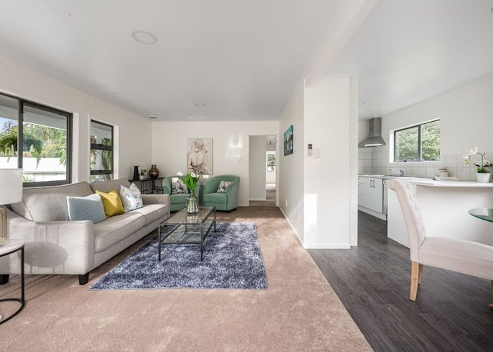  at 8 Pitcher Place, Glen Eden, Waitakere City, Auckland