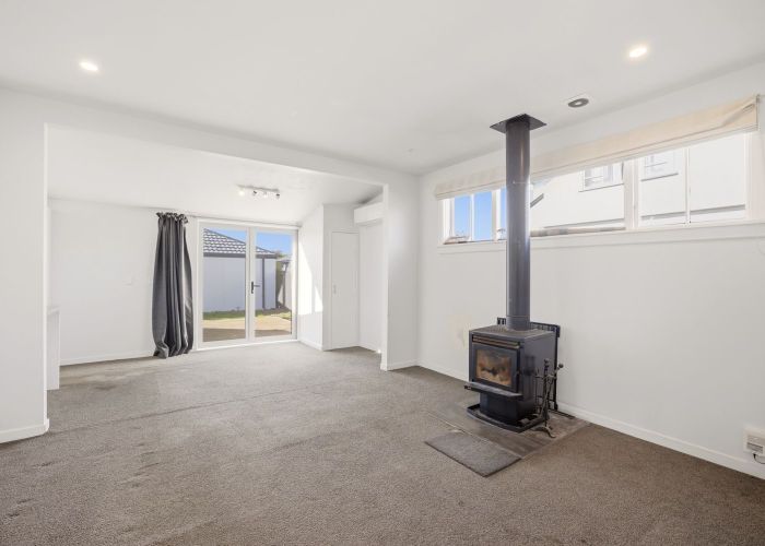  at 41 MacKenzie Avenue, Woolston, Christchurch