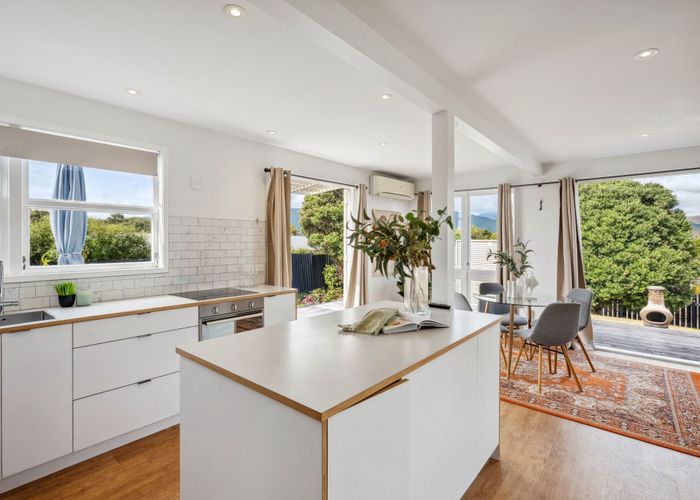  at 29 Titoki Road, Waikanae Beach, Waikanae