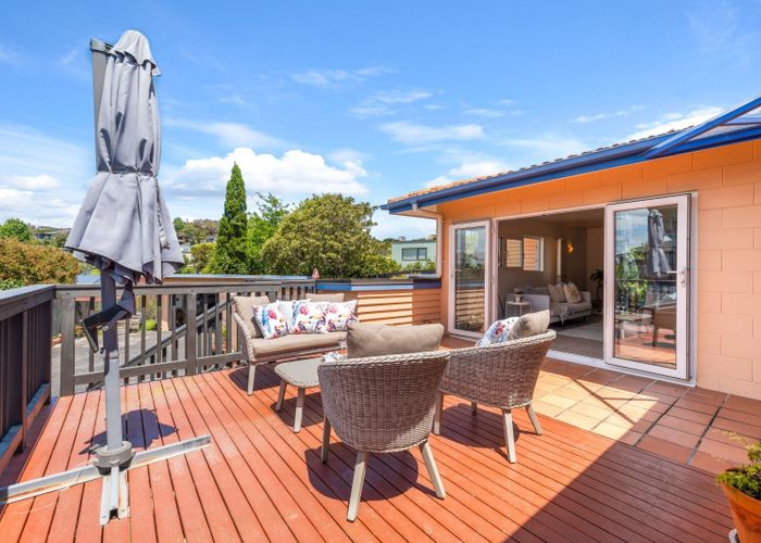  at 71 Stapleford Crescent, Browns Bay, North Shore City, Auckland