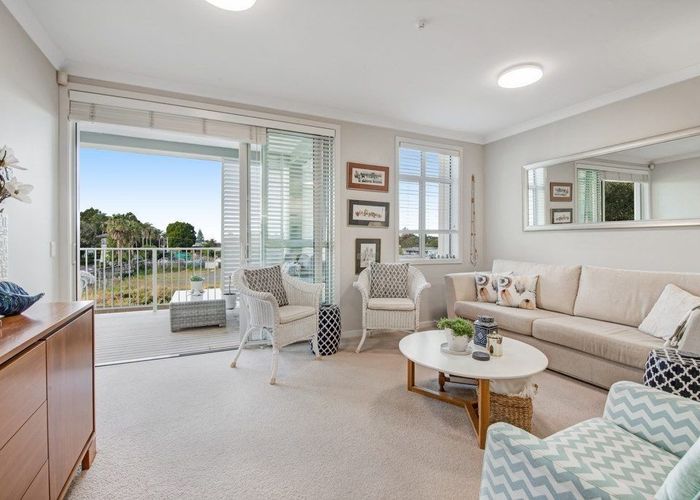  at 10 Rewa Rewa Lane, Orewa, Orewa