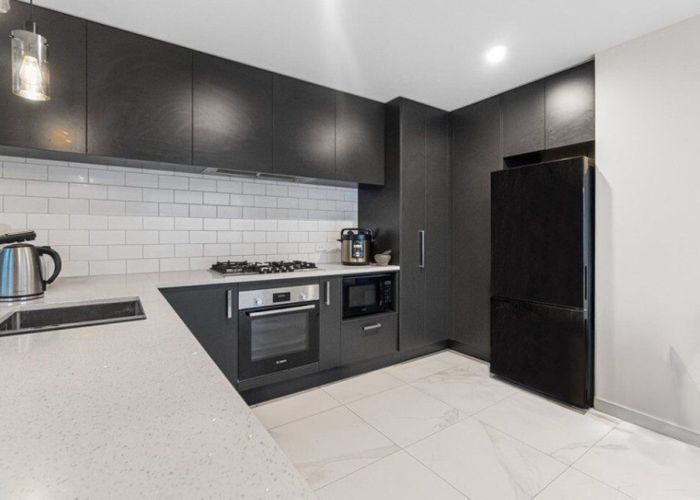  at 20 Te Kaarearea Avenue, Hamilton East, Hamilton