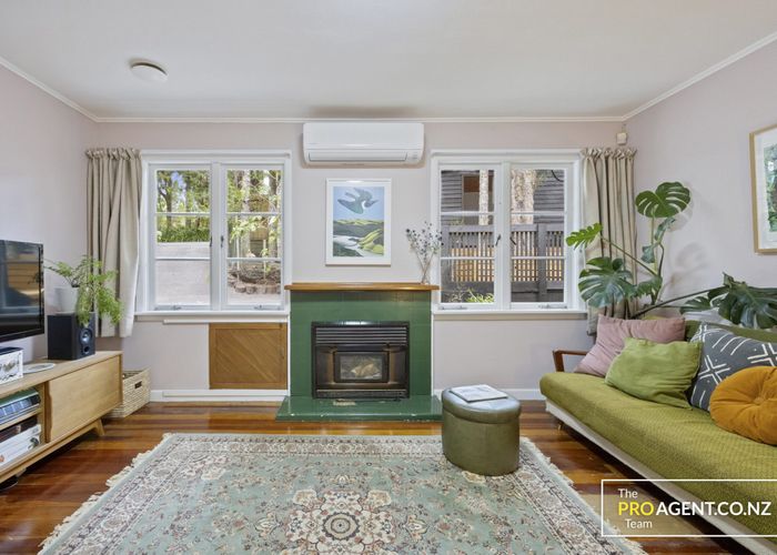 at 3 Minnehaha Avenue, Titirangi, Auckland