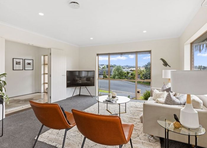  at 11 Bloomfield Rise, Stanmore Bay, Whangaparaoa