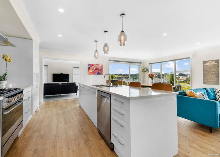  at 18 Resolution Drive, Gulf Harbour, Whangaparaoa