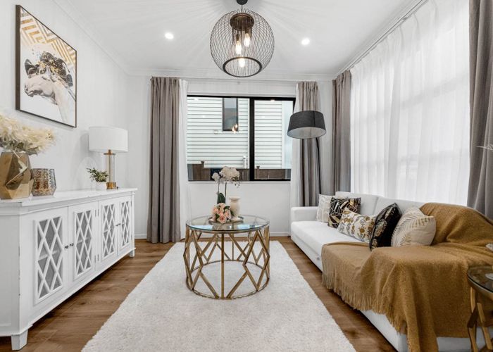  at 5  Hind Street, Flat Bush, Manukau City, Auckland