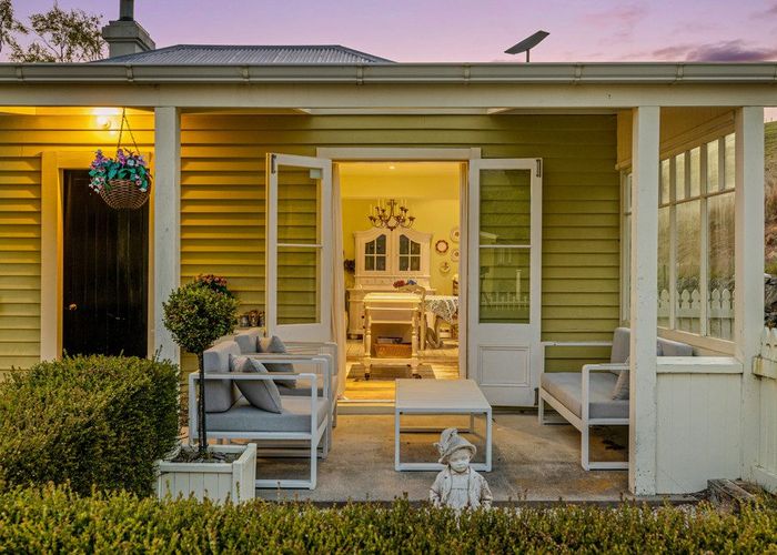  at 3 Robin Hood Bay Road, Peraki