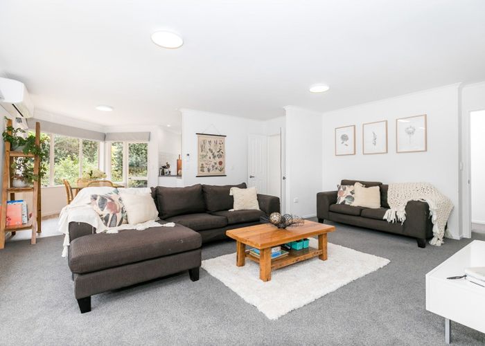  at 8A Alison Street, Hamilton Lake, Hamilton