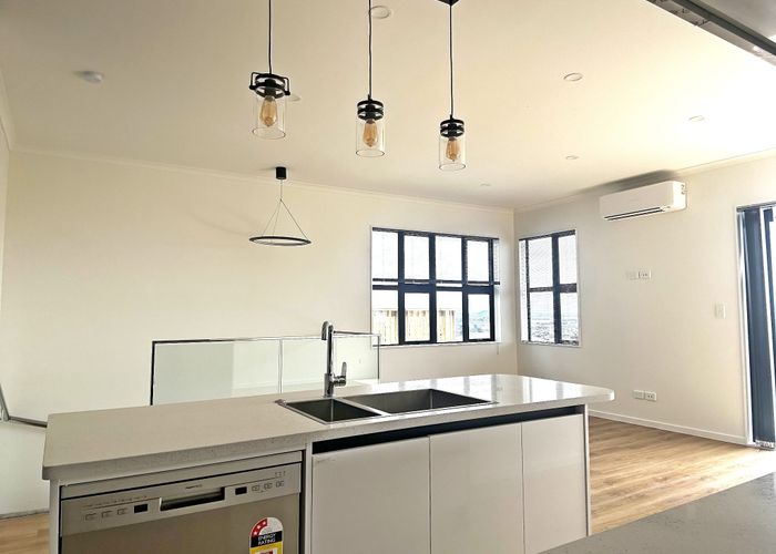 at 84 Joseph Street, Flat Bush, Manukau City, Auckland