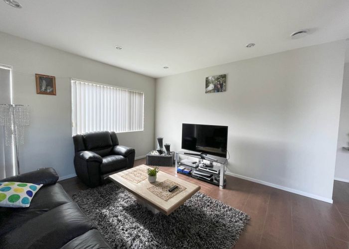  at 22 Helianthus Avenue, Flat Bush, Manukau City, Auckland