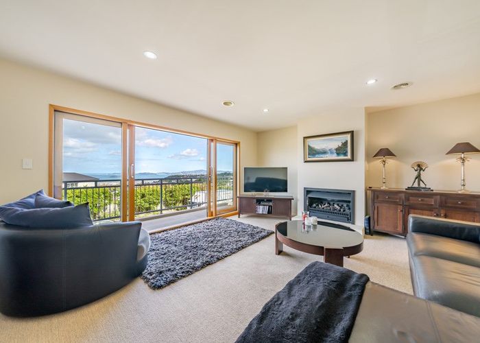  at 48 Arahiwi Grove, Tirohanga, Lower Hutt