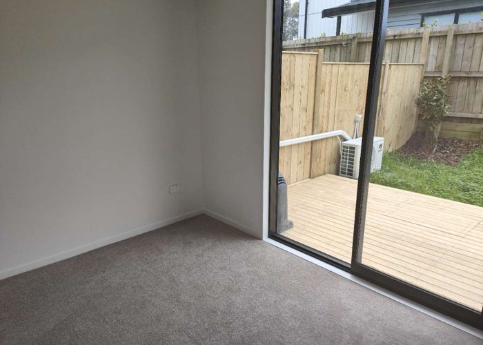  at 8/107 Hobsonville Road, West Harbour, Auckland
