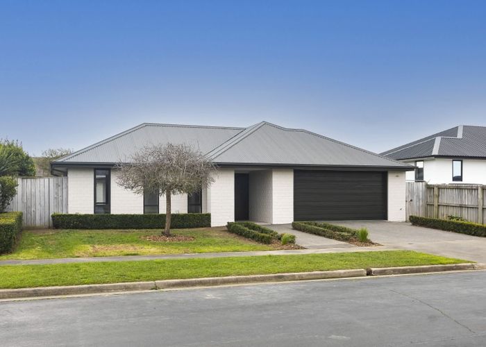  at 21 Kingsbridge Drive, Burwood, Christchurch