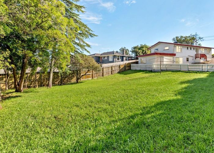  at 56 Bolton Street, Blockhouse Bay, Auckland