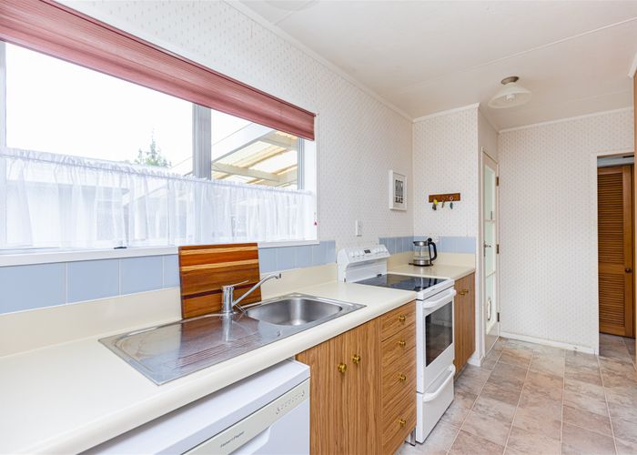  at 16 Burtts Road, Durie Hill, Whanganui