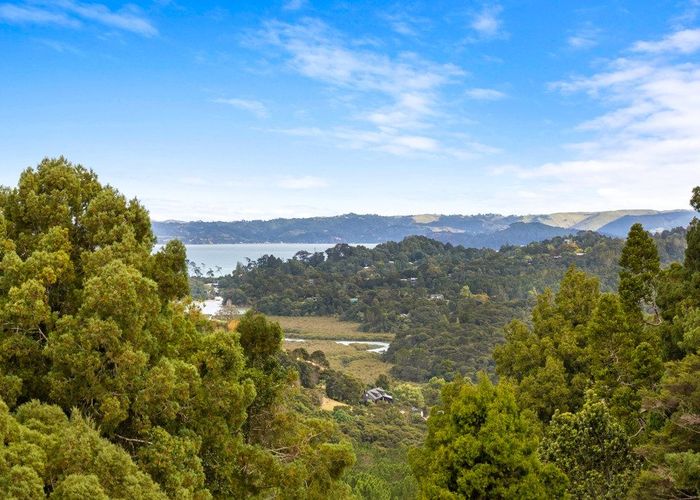  at 40 Huia Road, Titirangi, Waitakere City, Auckland