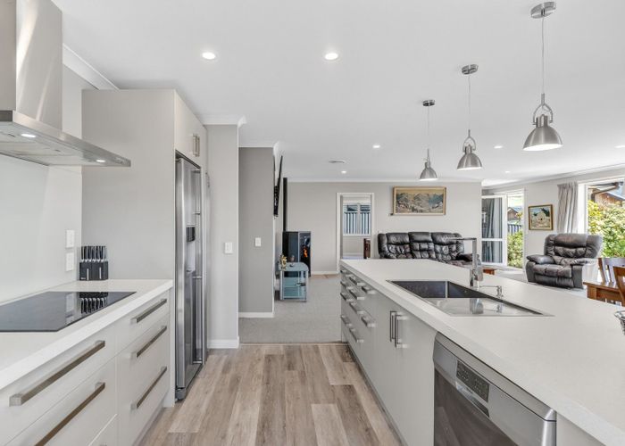  at 8 Excelsior Place, Cromwell, Cromwell