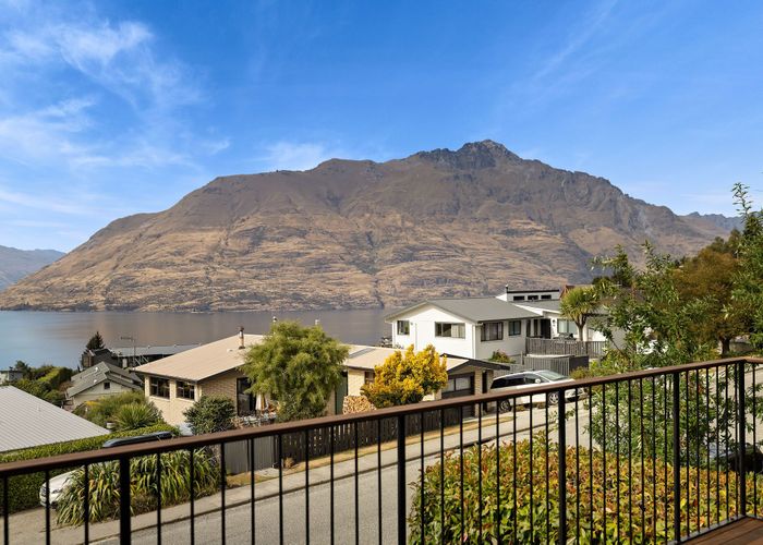  at 50 & 50B Wynyard Crescent, Fernhill, Queenstown-Lakes, Otago