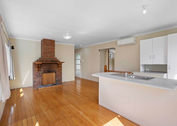  at 9 Rangitoto Terrace, Milford, North Shore City, Auckland