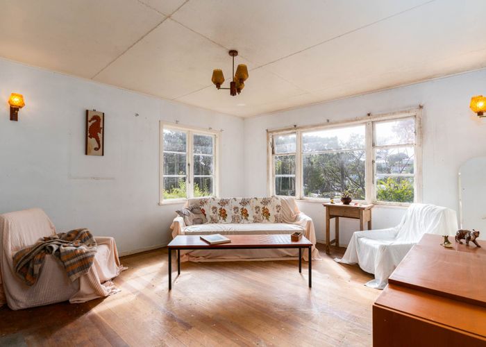  at 10 Berkshire Grove, Cannons Creek, Porirua