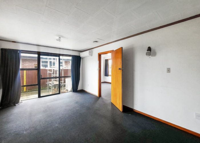  at 4 Oakdale Street, Avonhead, Christchurch City, Canterbury