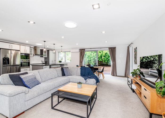  at 127 Rangeview Road, Sunnyvale, Auckland