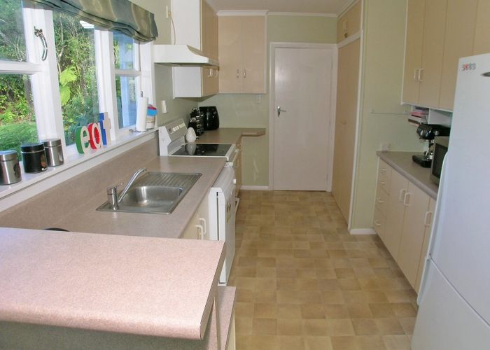  at 47 Kiwi Crescent, Tawa, Wellington