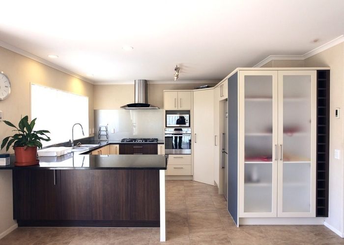  at 4 Woolaston Place, Flat Bush, Manukau City, Auckland