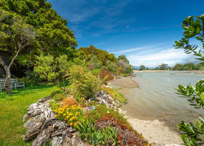  at 50 Totara Avenue, Collingwood