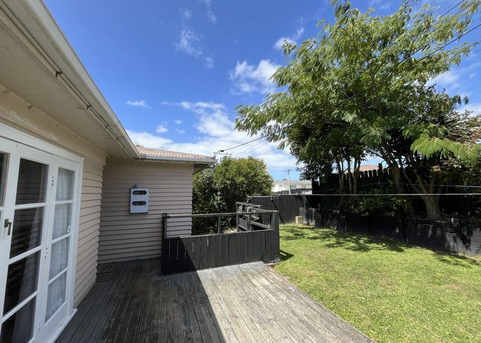  at 47 Pomaria Road, Henderson, Waitakere City, Auckland