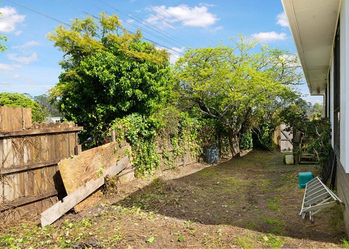  at 1/88 Parrs Cross Road, Henderson, Waitakere City, Auckland