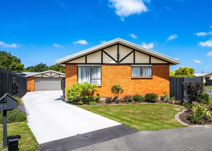  at 25 Heaphy Place, Casebrook, Christchurch