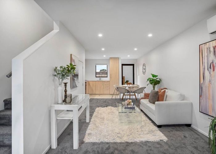  at Te Atatu South, Waitakere City, Auckland