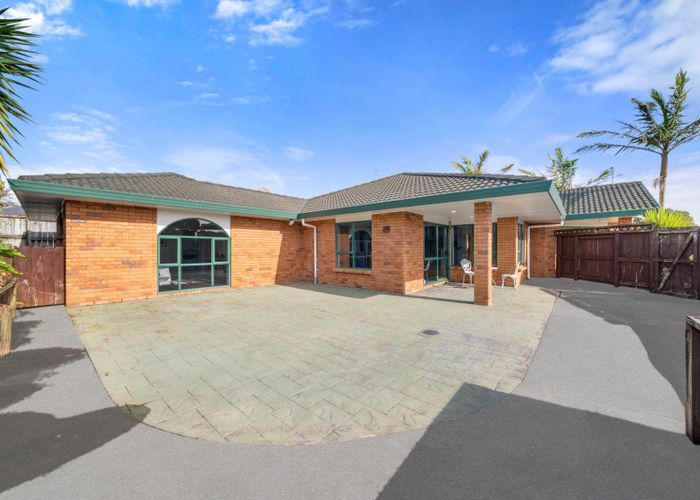  at 99 Moyrus Crescent, East Tamaki Heights, Auckland