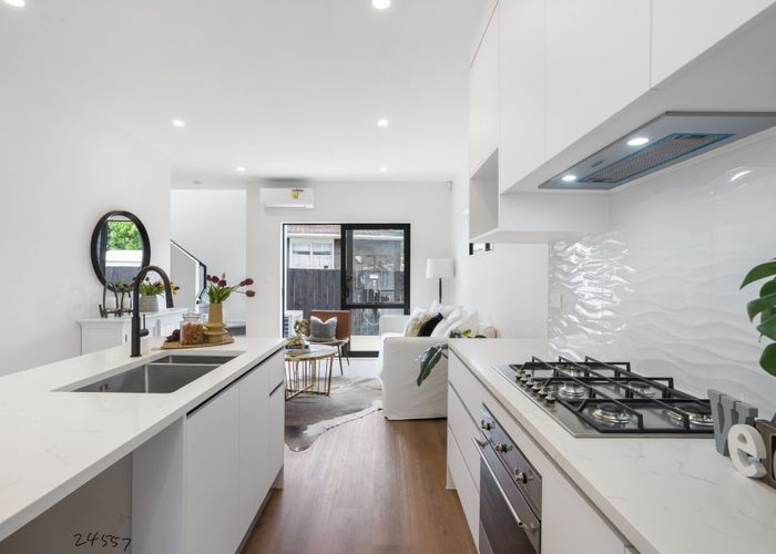  at 3/21 Pipitea Place, Massey, Waitakere City, Auckland
